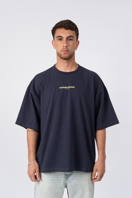 Polera oversize Hooked azul marino - vista frontal