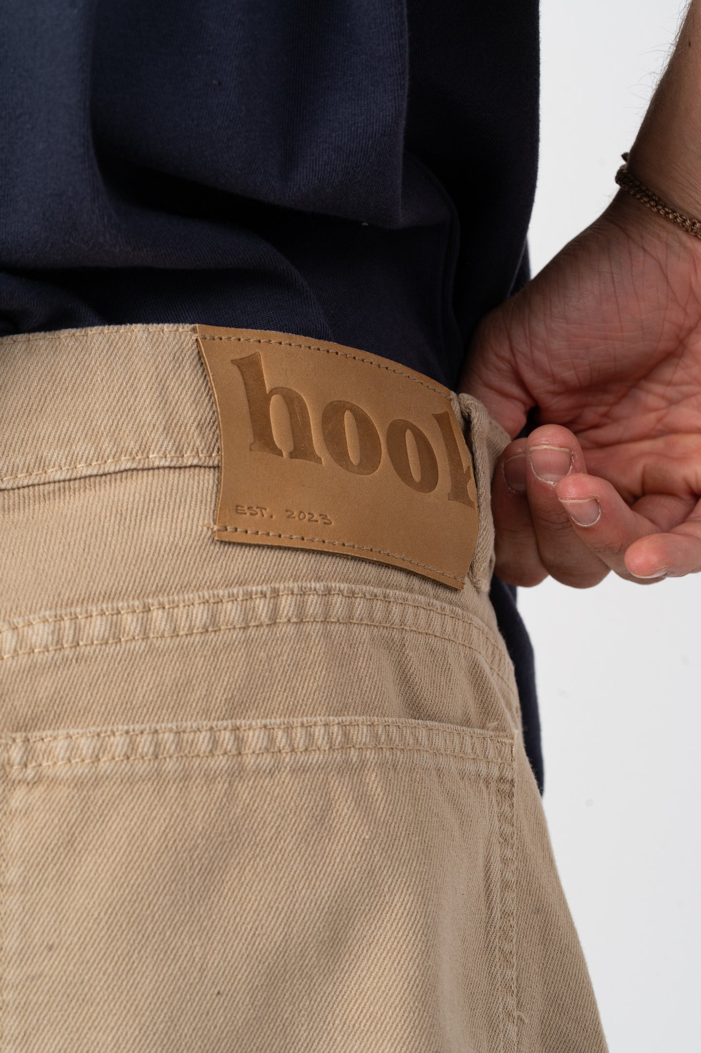 KHAKI SHORTS
