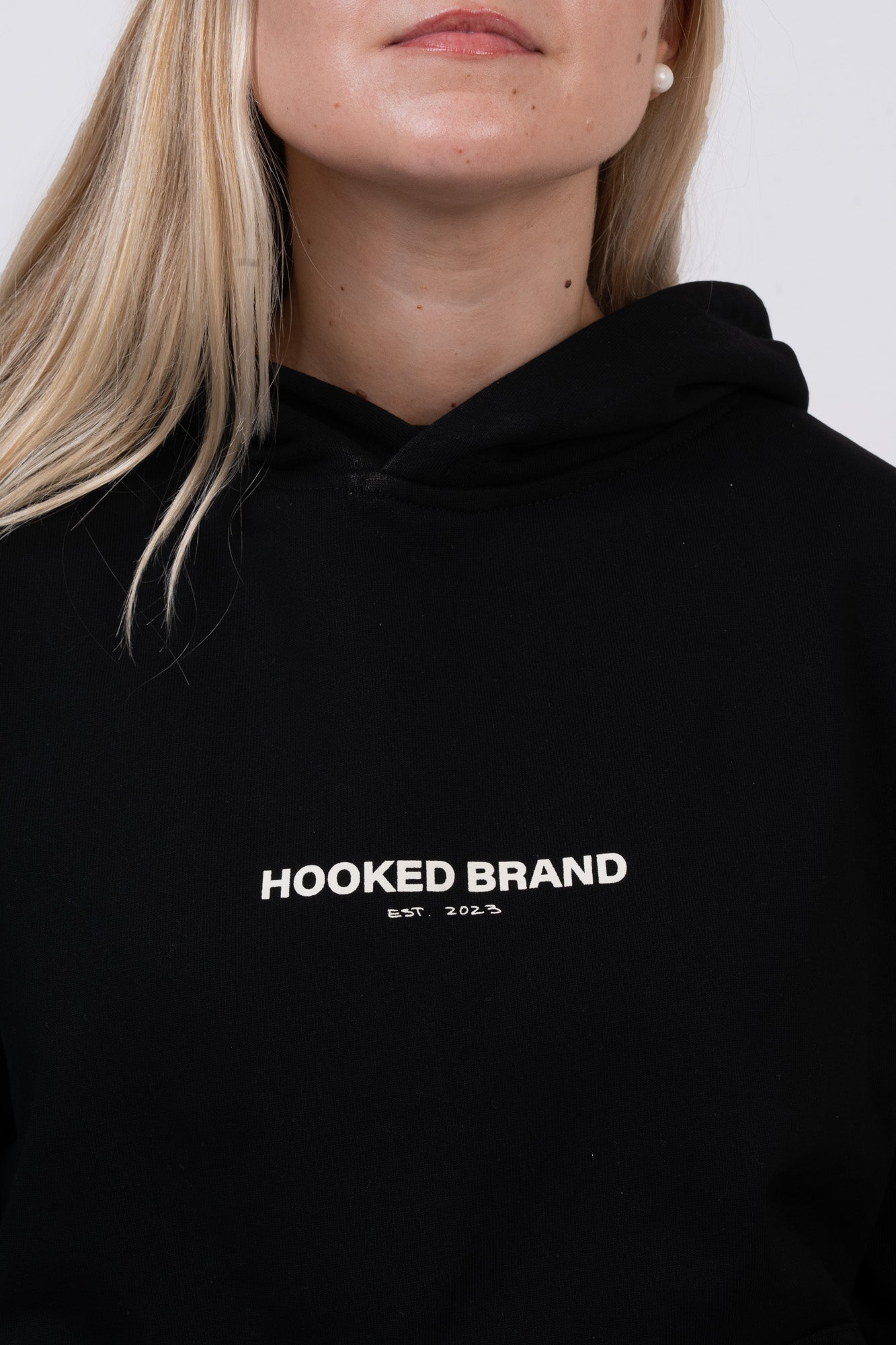 BLACK HOODIE