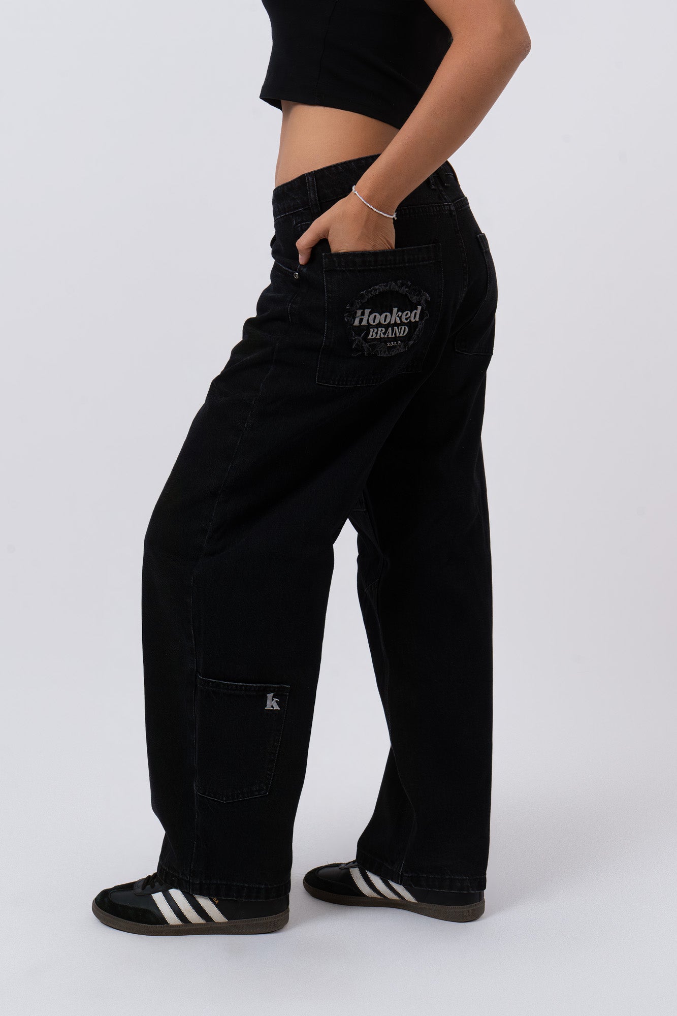 BLACK DENIM BALOON PANTS