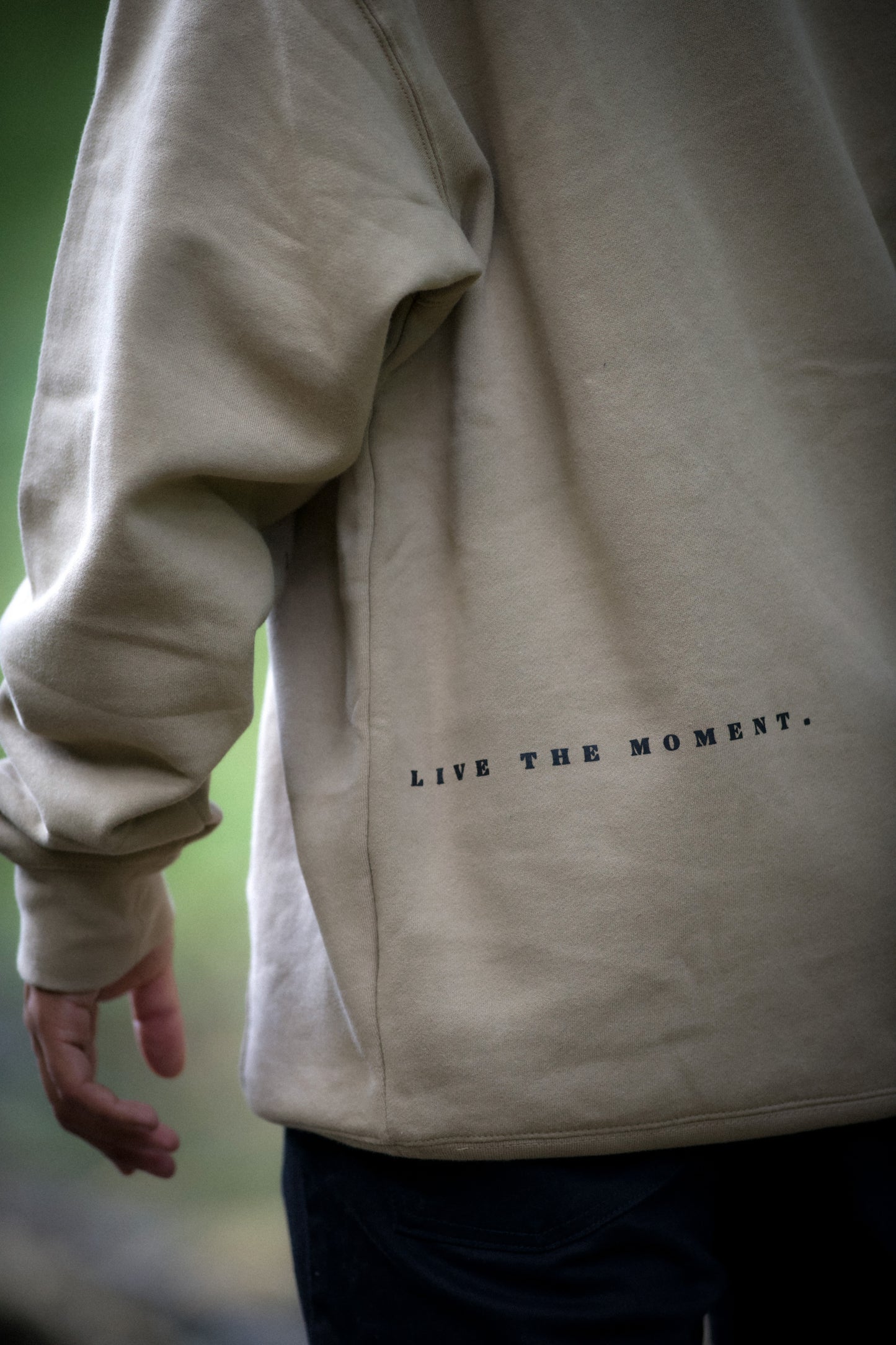 HOODIE "LIVE THE MOMENT" SADDLE